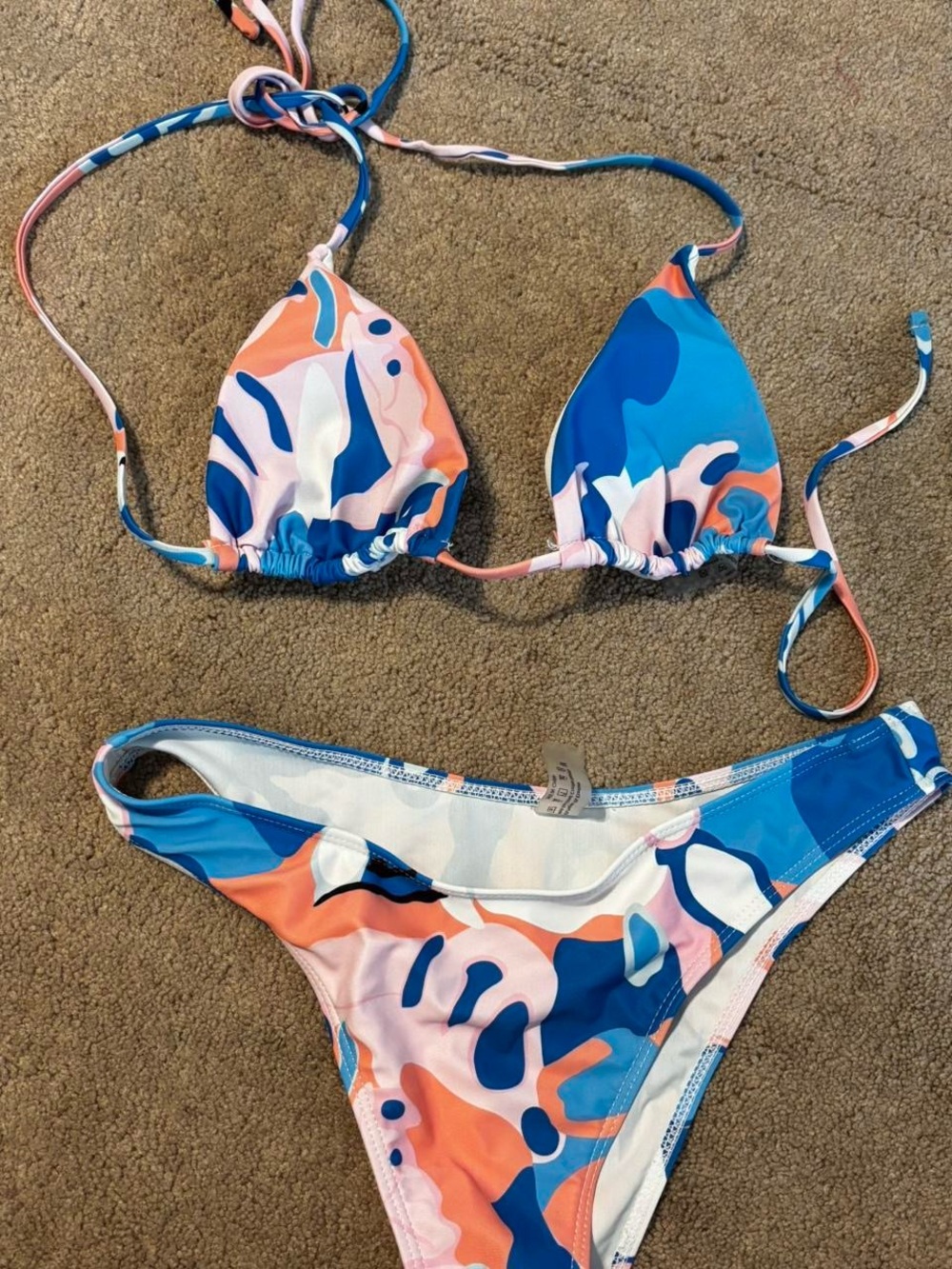 Bikini set - Picture 2 of 3